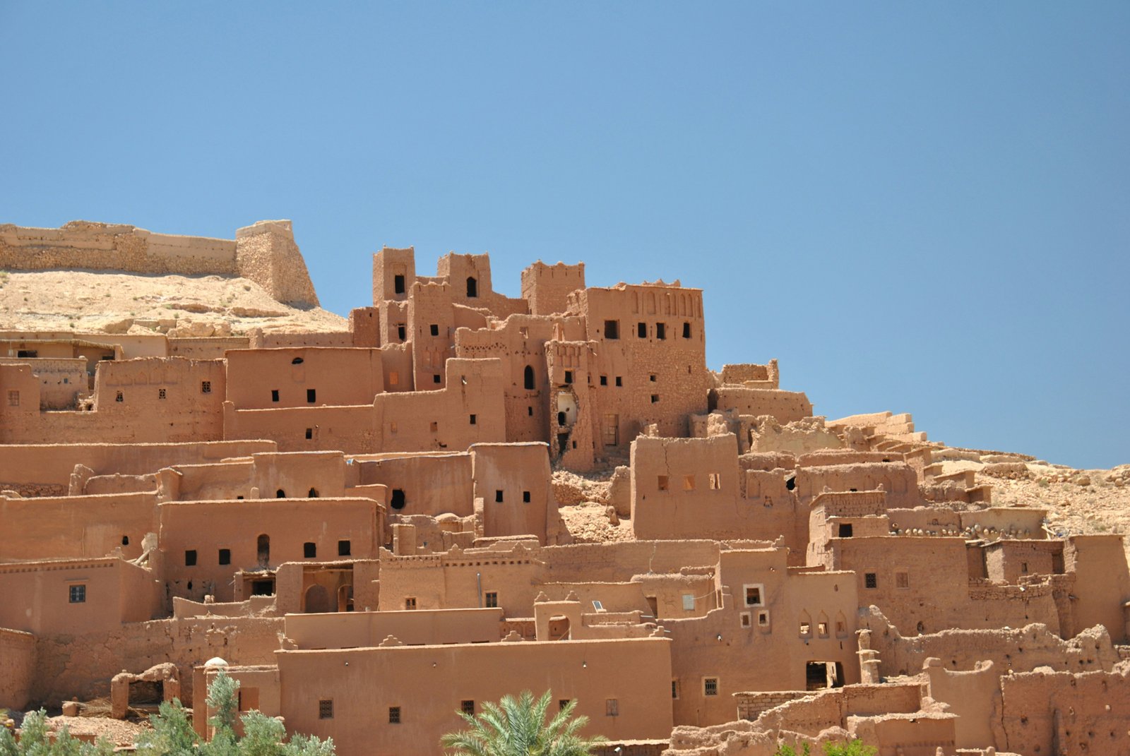 5-Day Private Tour from Tangier: Blue City, Fes, and Sahara Desert