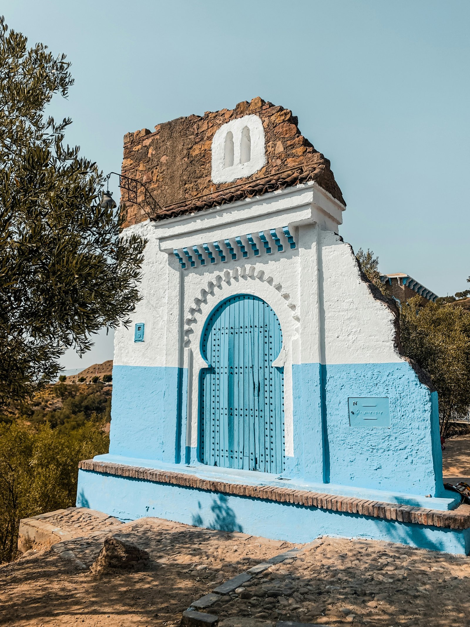 6-Day Private Nomad Route: Blue City and Golden Dunes, Casablanca to Marrakech