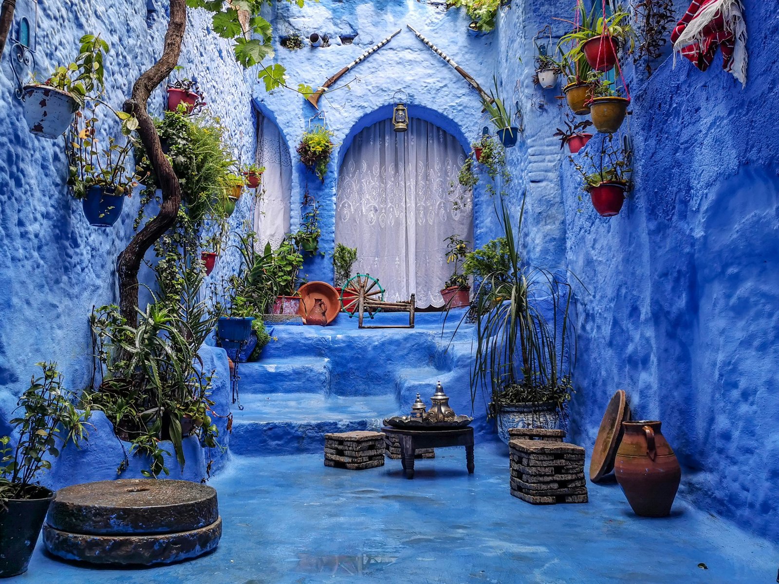 6-Day Private From the Gates of Africa to the Golden Dunes: Tangier to the Sahara and Back