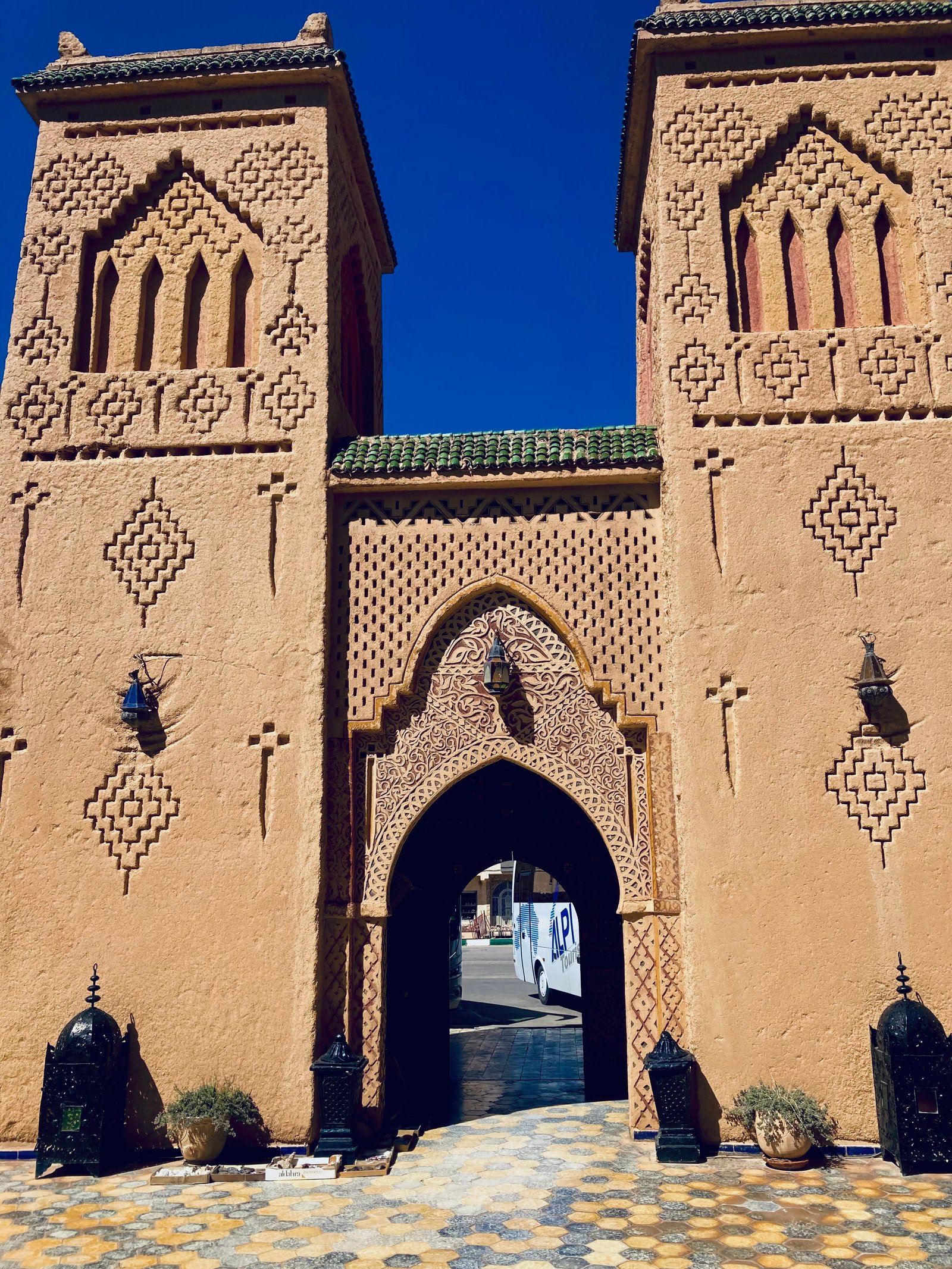 6-Day Private From the Gates of Africa to the Golden Dunes: Tangier to the Sahara and Back